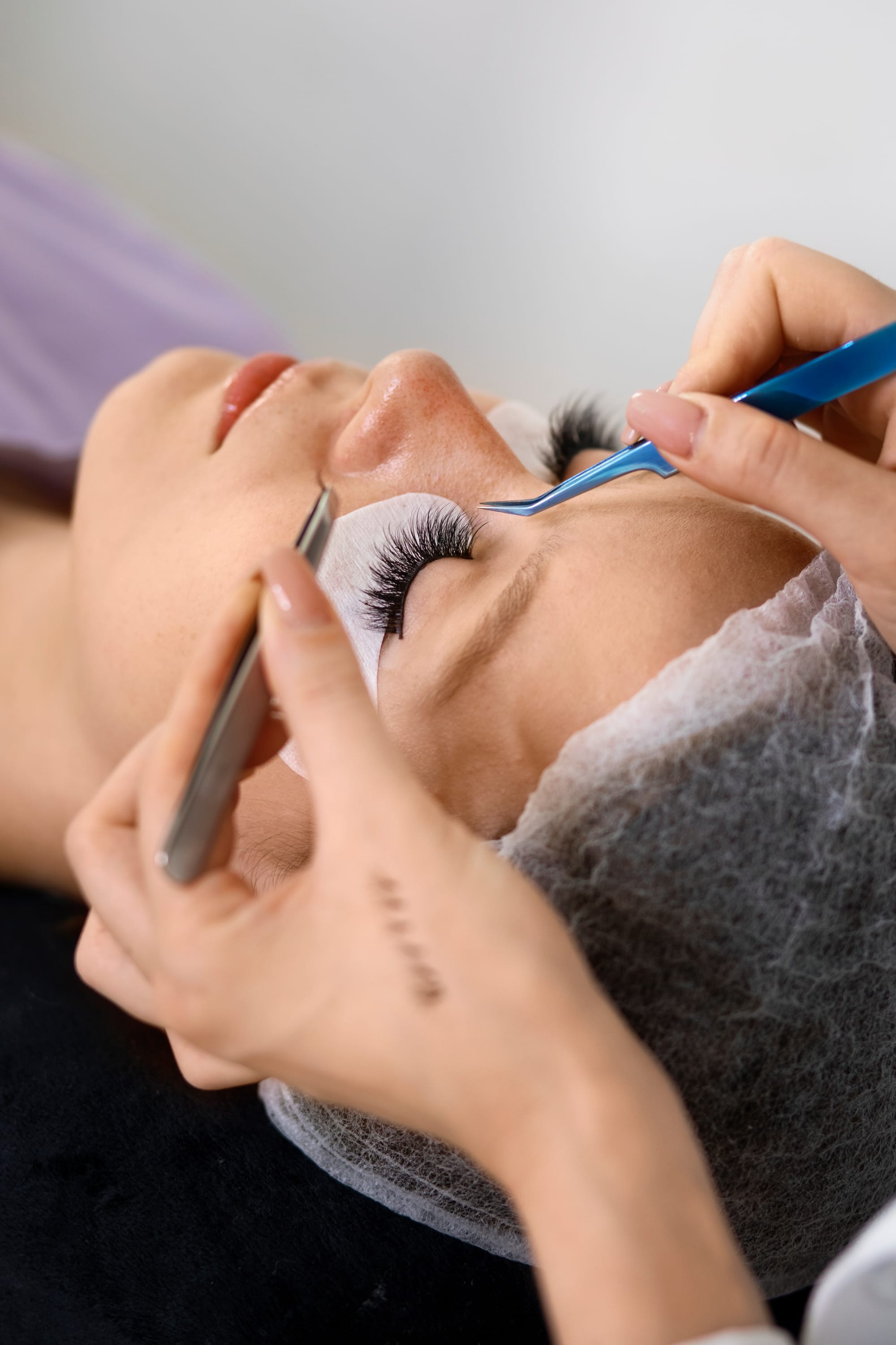 Wimpernlifting Schritt 03: Pflege & Fixierung